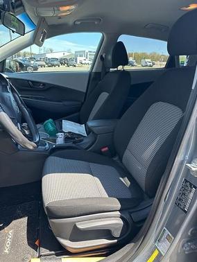 Silver 2021 Hyundai KONA SEL
