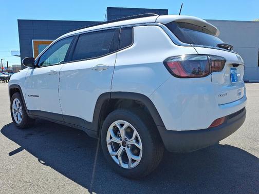 2025 Jeep Compass Latitude