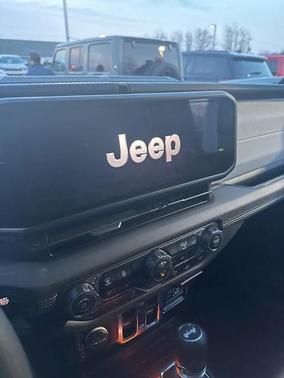 Anvil Clearcoat 2025 Jeep Wrangler 4xe Sahara