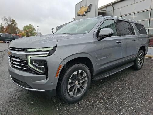 2026 Chevrolet Suburban LT