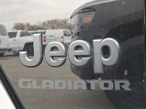 2022 Jeep Gladiator Sport