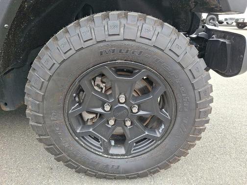 2022 Jeep Gladiator Sport