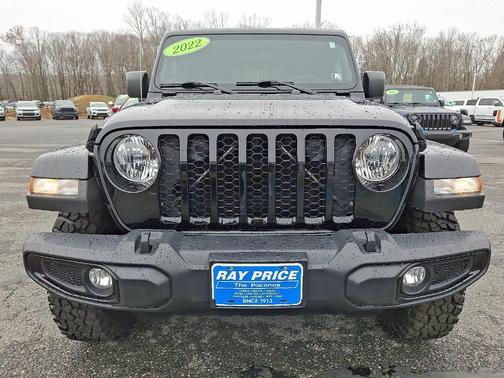 2022 Jeep Gladiator Sport