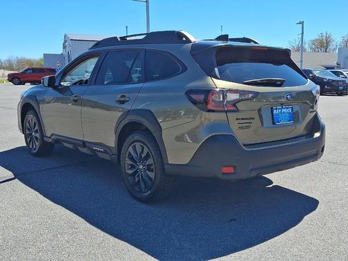 Autumn Green Metallic 2024 Subaru Outback Onyx Edition