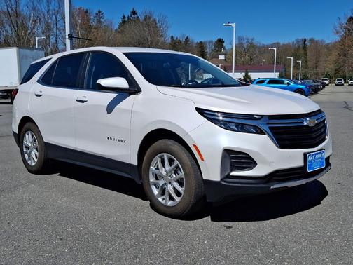 Iridescent Pearl Tricoat 2024 Chevrolet Equinox LT