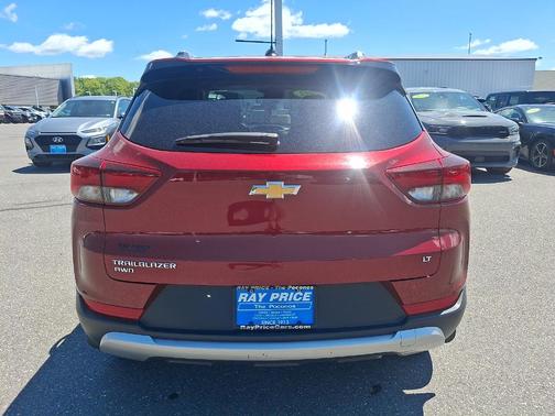 Crimson Metallic 2022 Chevrolet Trailblazer LT