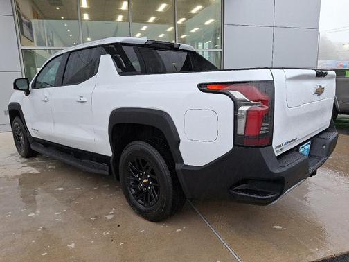 2025 Chevrolet Silverado EV LT