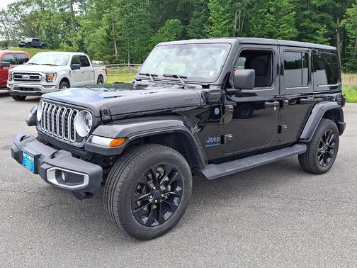 Black Clearcoat 2025 Jeep Wrangler 4xe Sahara