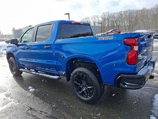 2022 Chevrolet Silverado 1500 Custom Trail Boss