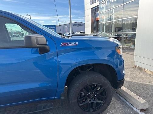 2022 Chevrolet Silverado 1500 Custom Trail Boss