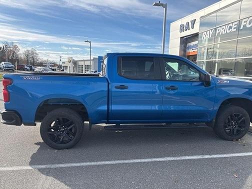 2022 Chevrolet Silverado 1500 Custom Trail Boss