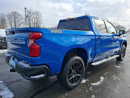 2022 Chevrolet Silverado 1500 Custom Trail Boss