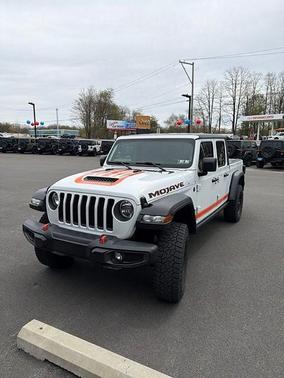 Bright White Clearcoat 2022 Jeep Gladiator Mojave