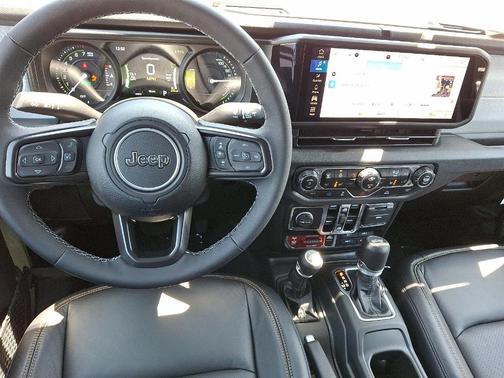 2025 Jeep Wrangler 4xe Sport