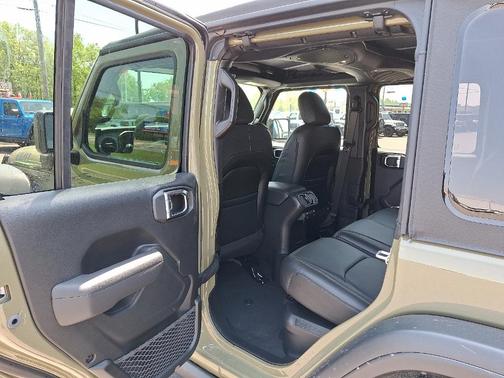 2025 Jeep Wrangler 4xe Sport