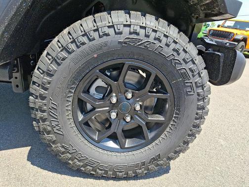 2025 Jeep Wrangler 4xe Sport