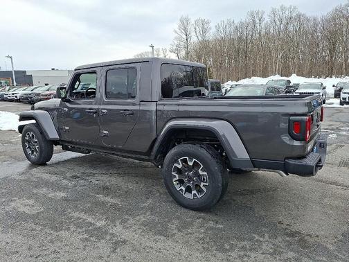 Granite Crystal Metallic 2026 Jeep Gladiator Sport