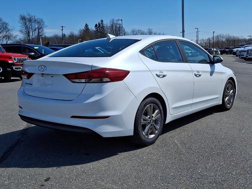 Quartz White Pearl 2018 Hyundai ELANTRA Value Edition