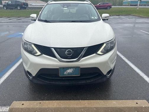 White 2018 Nissan Rogue Sport SL