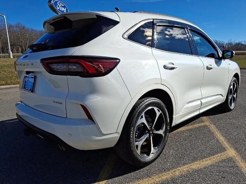2023 Ford Escape ST-Line Select