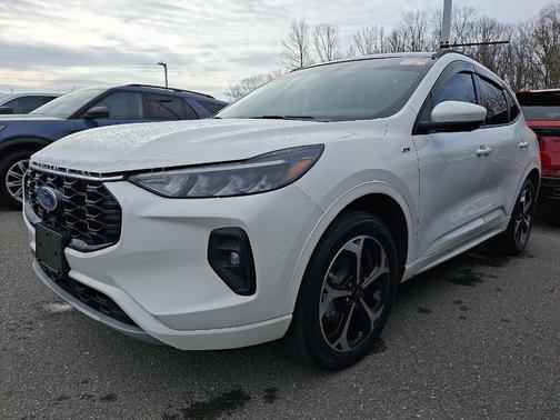 2023 Ford Escape ST-Line Select