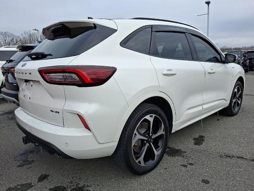 2023 Ford Escape ST-Line Select