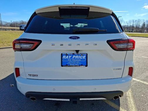 2023 Ford Escape ST-Line Select