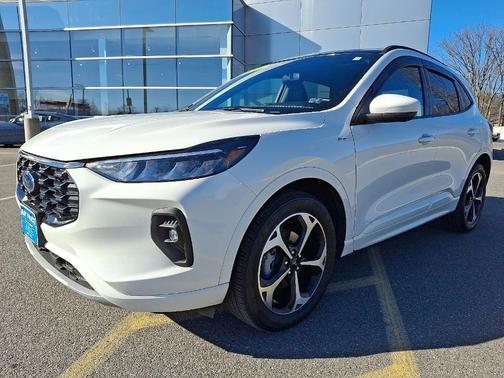 2023 Ford Escape ST-Line Select