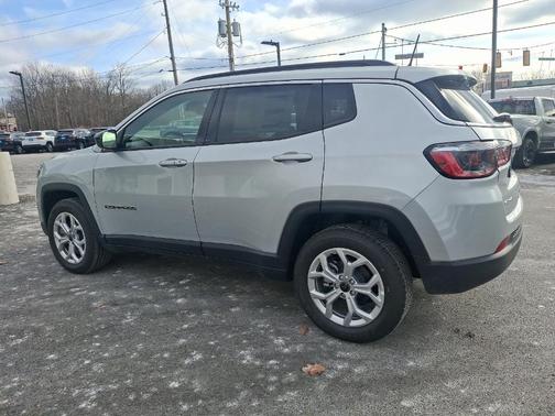 2025 Jeep Compass Latitude