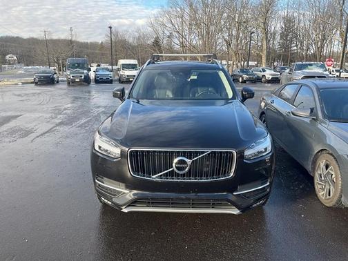 2019 Volvo XC90 T5 Momentum