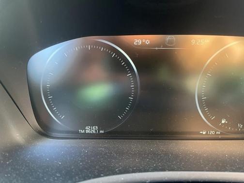 2019 Volvo XC90 T5 Momentum