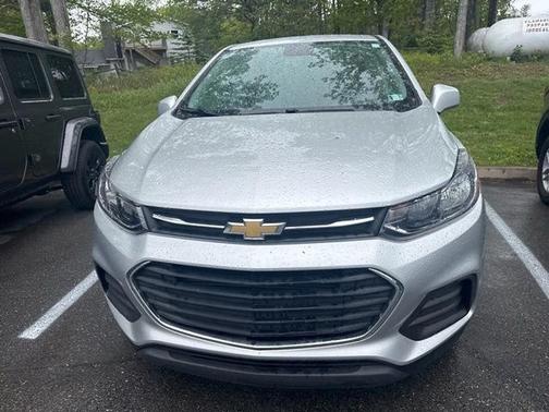 Silver Ice Metallic 2020 Chevrolet Trax LS
