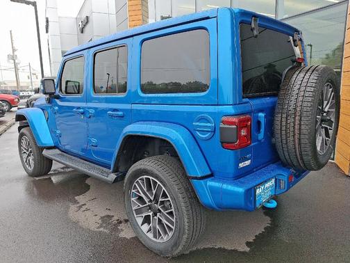 2022 Jeep Wrangler Unlimited 4xe Sahara