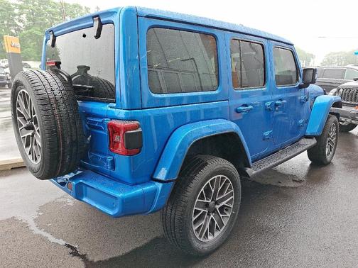 2022 Jeep Wrangler Unlimited 4xe Sahara