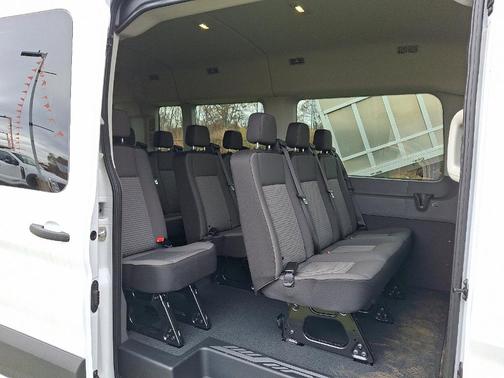 2025 Ford Transit-350 XLT 148 WB Medium Roof Passenger