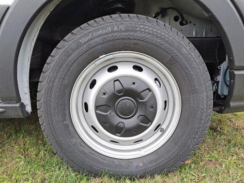 2025 Ford Transit-350 XLT 148 WB Medium Roof Passenger