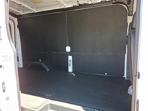 Oxford White Clearcoat 2026 Ford Transit-250 148 WB Medium Roof Cargo