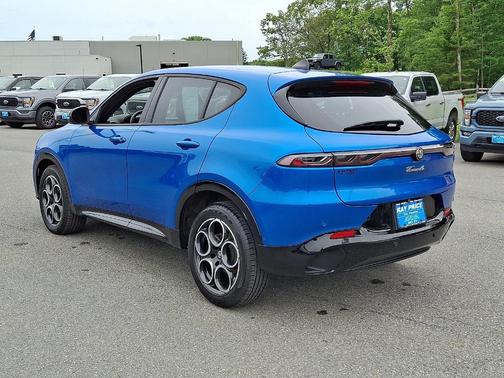 Misano Blue Metallic 2025 Alfa Romeo Tonale Base
