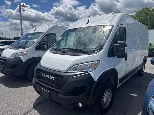 Bright White Clearcoat 2026 RAM ProMaster 2500 High Roof