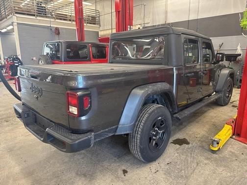 2025 Jeep Gladiator Sport