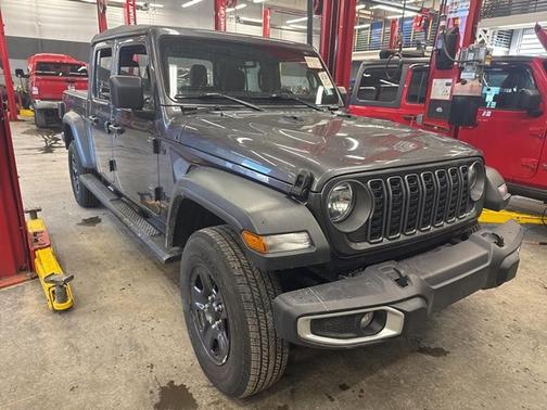 2025 Jeep Gladiator Sport