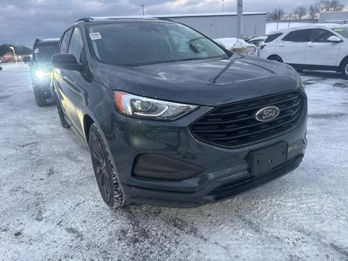 2022 Ford Edge SE