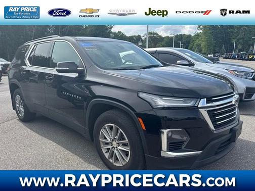 Black Metallic 2023 Chevrolet Traverse LT Cloth
