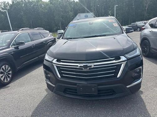Black Metallic 2023 Chevrolet Traverse LT Cloth