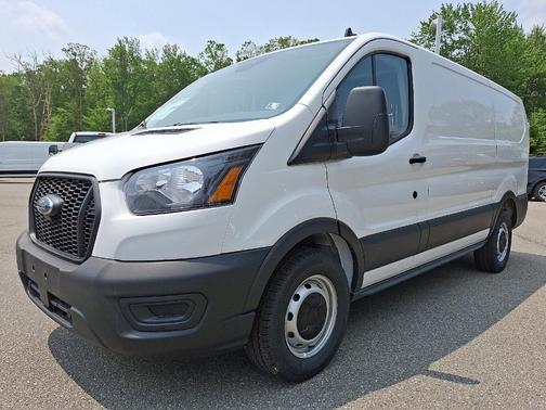 Oxford White Clearcoat 2025 Ford Transit-150