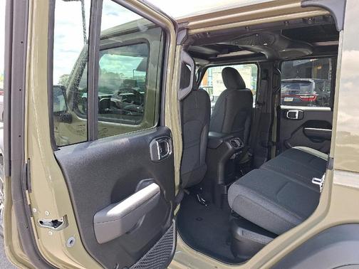 2025 Jeep Wrangler 4xe Sport