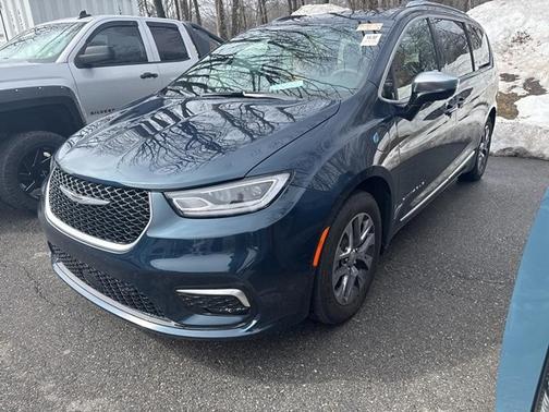 2023 Chrysler Pacifica Hybrid Pinnacle