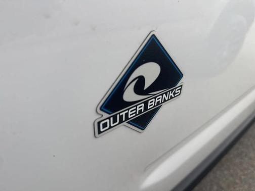 Oxford White 2025 Ford Bronco Sport Outer Banks