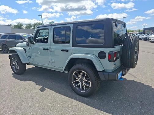 Earl Clearcoat 2024 Jeep Wrangler 4xe Sport