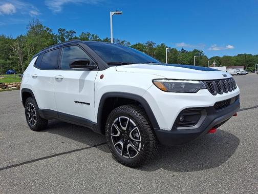 2025 Jeep Compass Trailhawk
